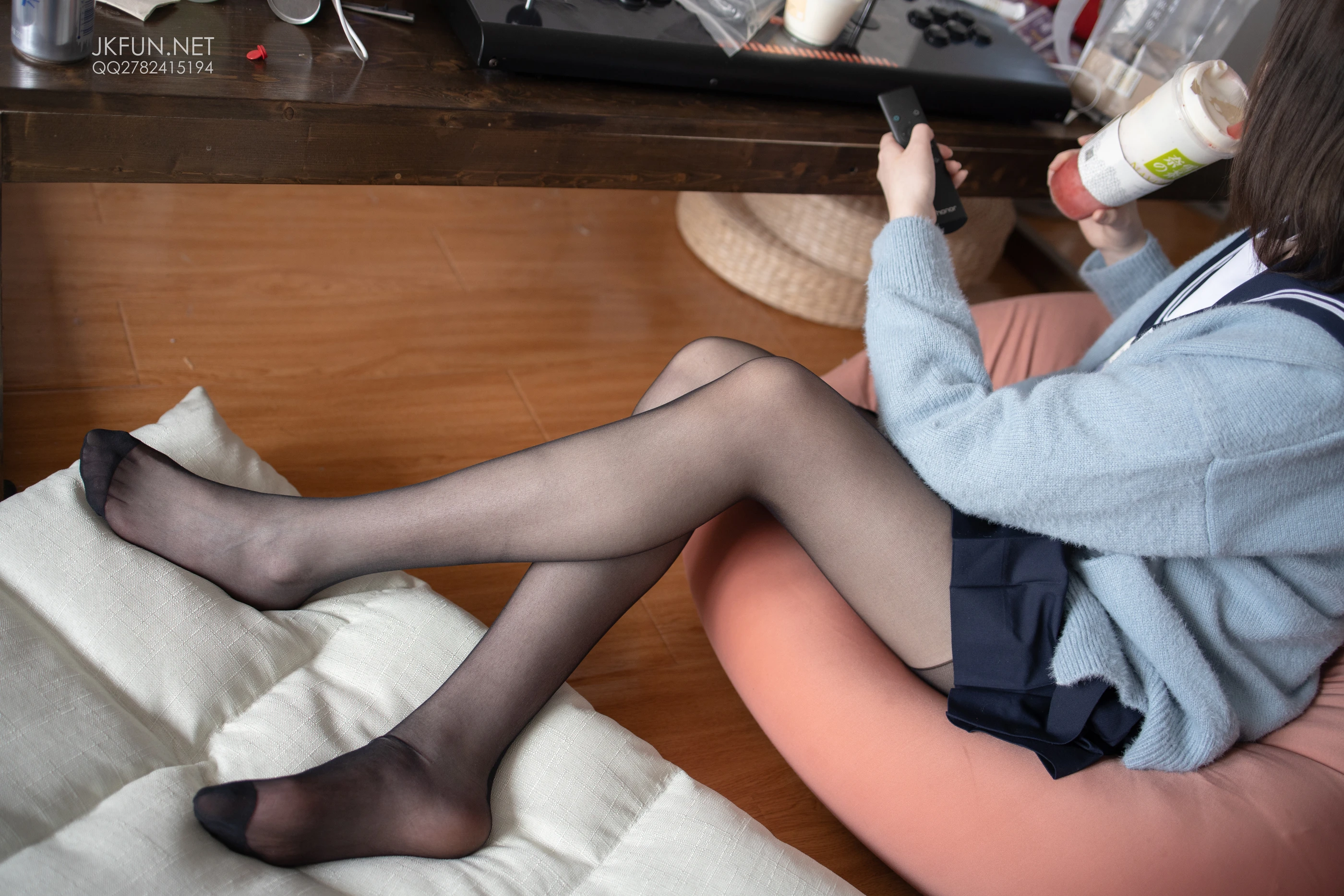 森萝财团 [JKFUN-002] Aika 可爱学妹丝足 [230P 1V]插图7